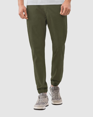 Jogger en drill para hombre#color_605-verde