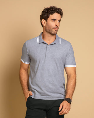 Camiseta tipo polo con cuello y mangas tejidas#color_717-gris-jaspe