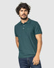 Camiseta tipo polo con bordado en frente#color_604-verde-medio