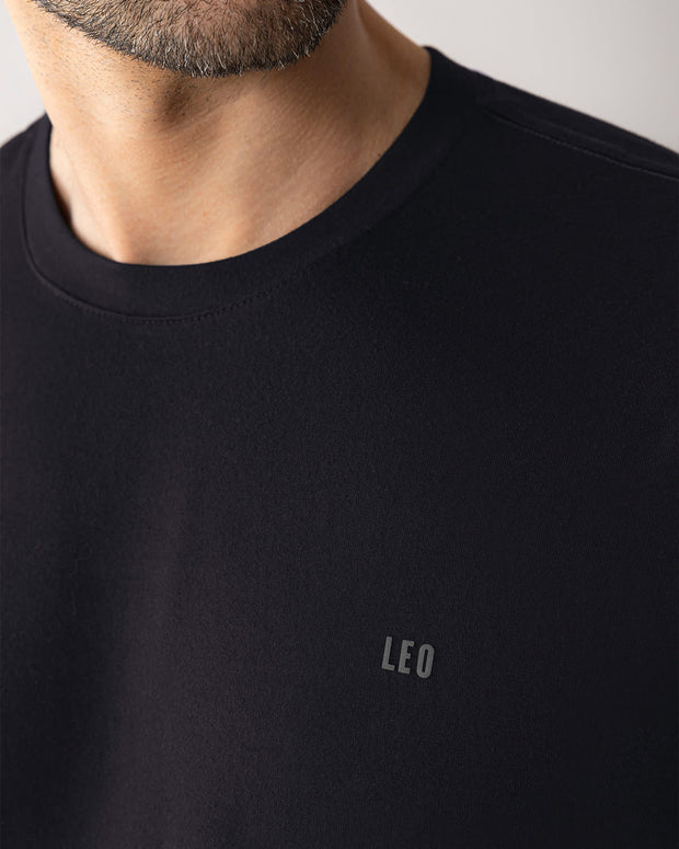 Camiseta manga corta con logo bordado en frente#color_700-negro