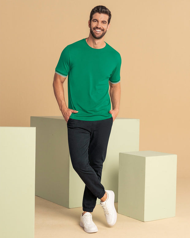 Camiseta ajustada al músculo con cuello caja y algodón ecológico