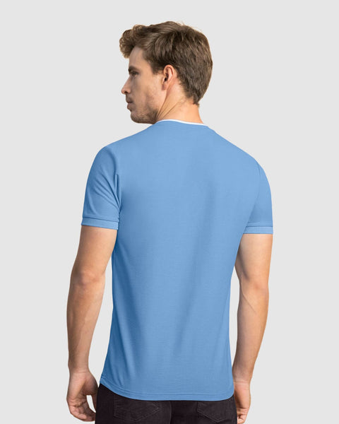 Camiseta con cuello henley y botones funcionales#color_022-azul-medio