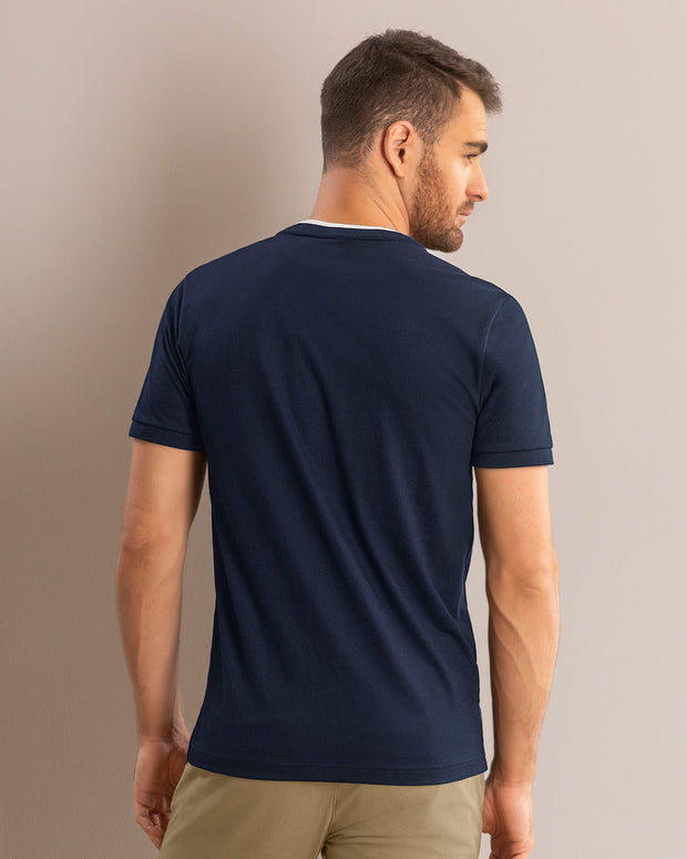 Camiseta con cuello henley y botones  funcionales#color_457-azul