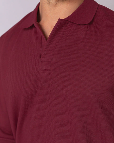 Camiseta manga larga tipo polo para hombre#color_349-vino