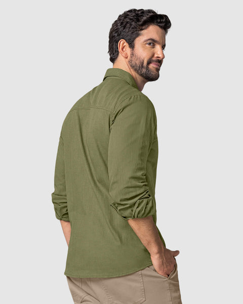 Camisa con botones y bolsillo en frente#color_b72-verde-oliva