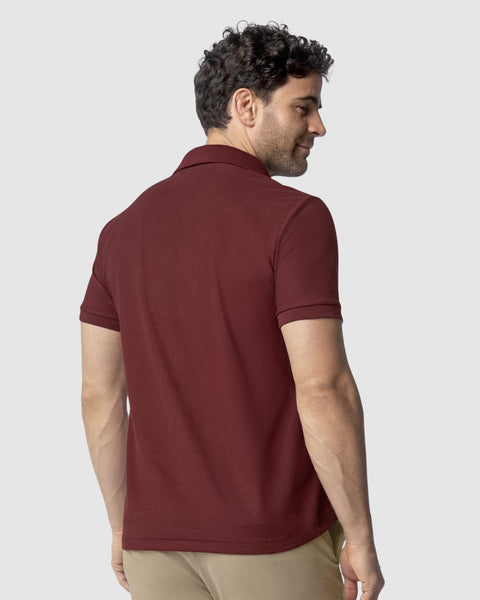 Camiseta tipo polo con estampado en relieve#color_430-vino