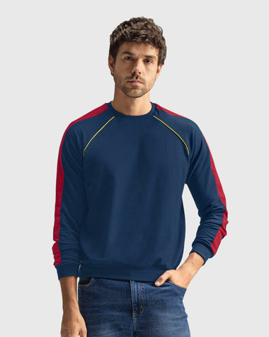 Camiseta manga larga cuello redondo con detalles en contraste#color_024-azul-oscuro