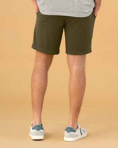 Bermuda con elástico en cintura para hombre#color_c46-verde-militar