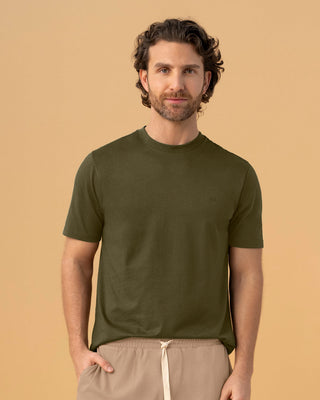 Camiseta básica con manga corta y cuello redondo#color_c46-verde-militar