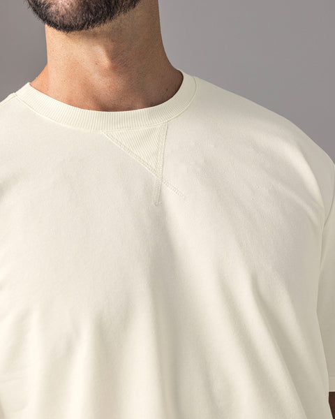 Camiseta básica manga corta de silueta amplia en burda#color_018-marfil