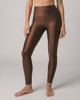 Legging con cierre de control en abdomen en imitación cuero#color_c25-cafe-oscuro