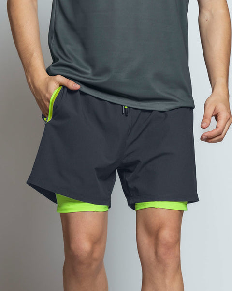 Short deportivo con bolsillo lateral con bóxer interno#color_720-gris