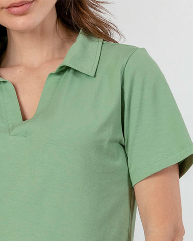 Camiseta manga corta con cuello tipo camisa. tallas completas.#color_601-verde-claro