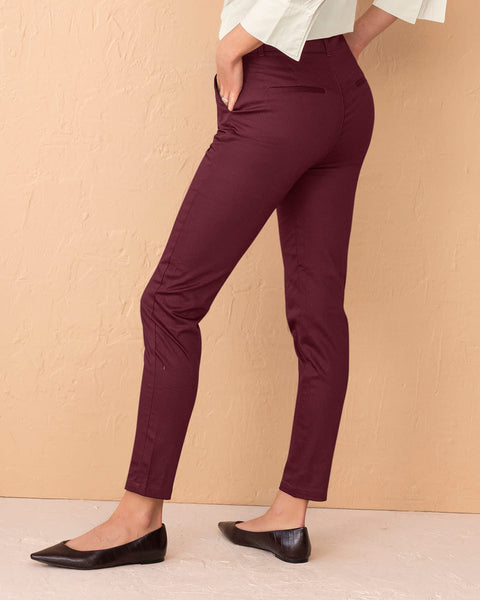 Pantalón skinny de tiro medio con bolsillos delanteros funcionales#color_349-vino