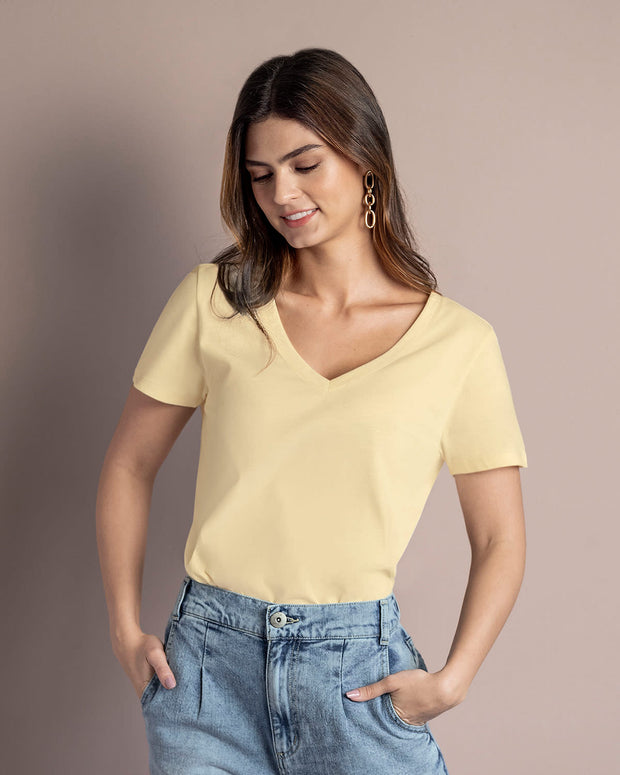 Camiseta manga corta cuello en v elaborada en algodón#color_111-amarillo-claro