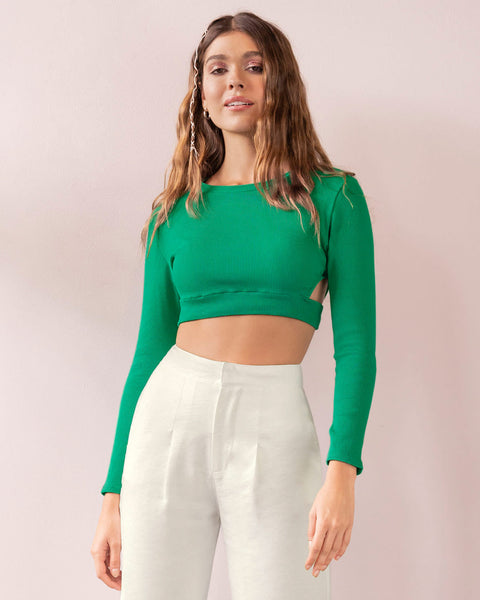 Camiseta crop top manga larga con detalle de corte en los laterales#color_063-verde