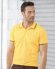 Camiseta tipo polo con tejido en cuello y mangas#color_111-amarillo