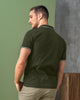 Camiseta tipo polo con bolsillo#color_607-verde-militar