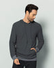 Camiseta manga larga con bolsillo frontal y capucha#color_761-gris-oscuro