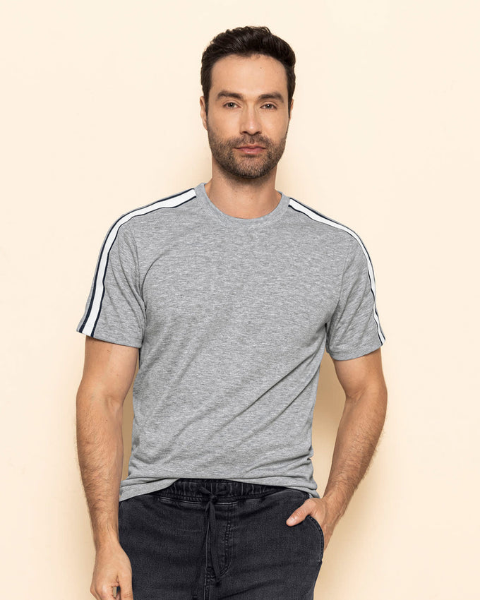 Camiseta manga corta con detalle en hombros#color_248-gris